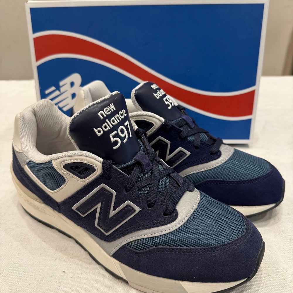[New With Defects] New Balance MI597AAA Mens' Sneakers Color Navy / White size 7